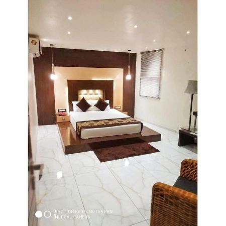 Hotel The Royal, Sehore Bagian luar foto
