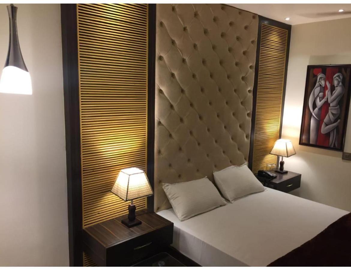 Hotel The Royal, Sehore Bagian luar foto